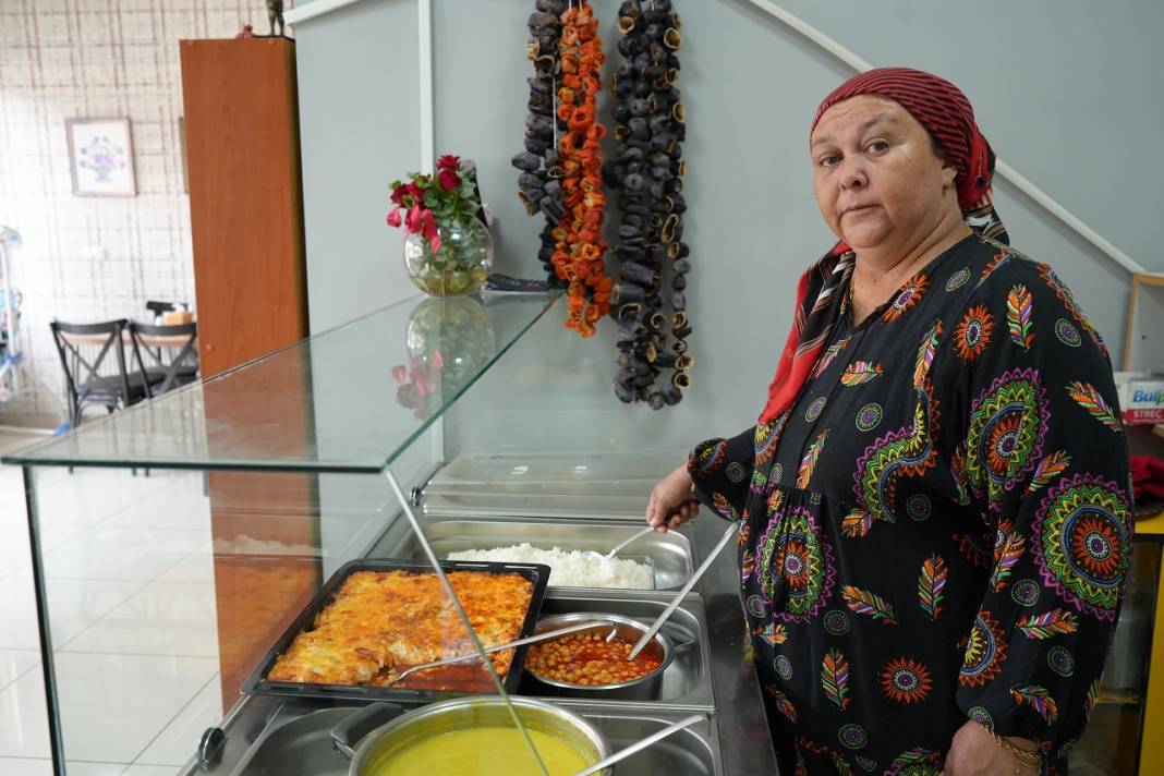 10 kişi lokanta işletmecisi ve eşine saldırdı! 7